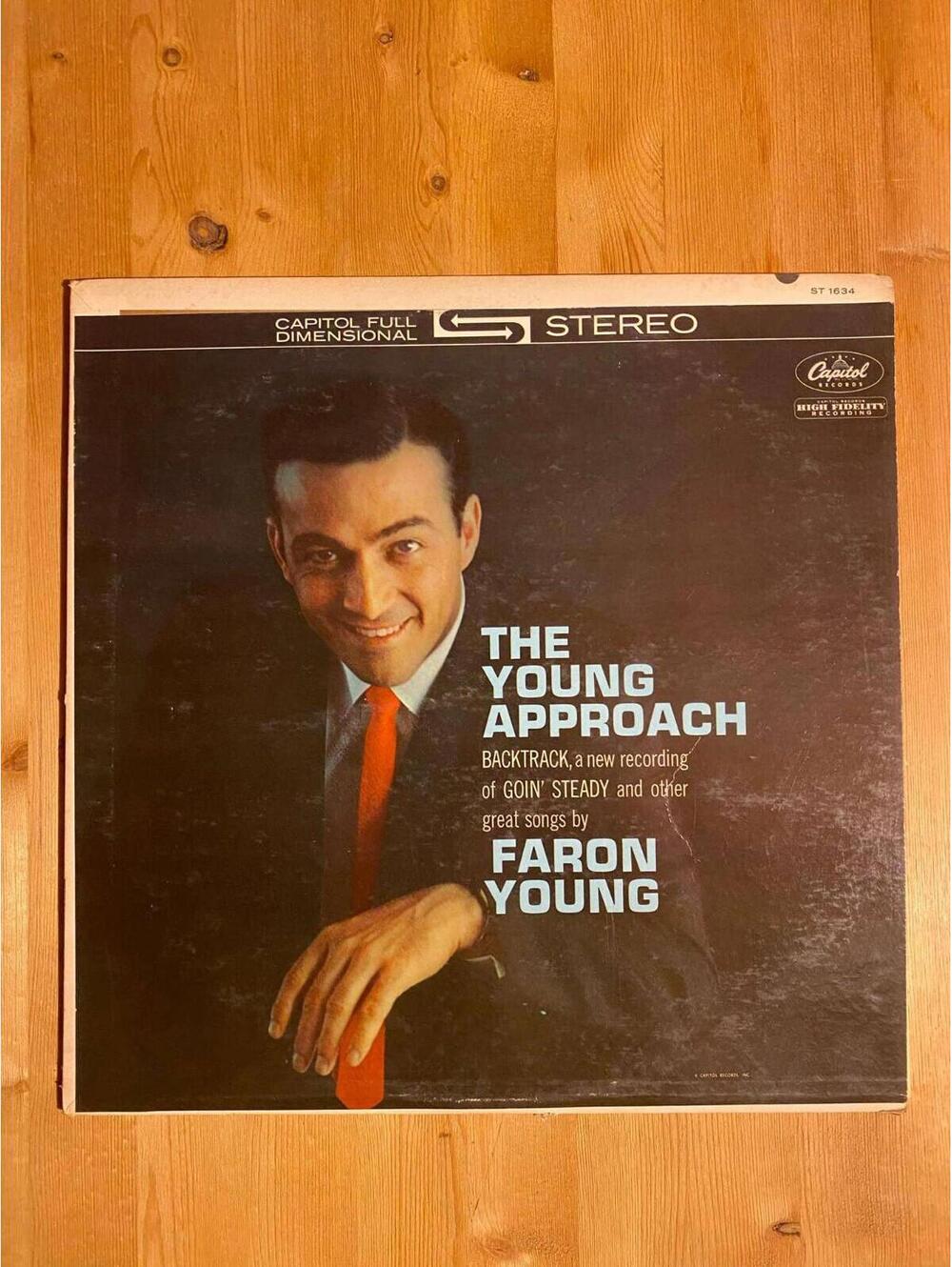 Faron Young – The Young Approach Vintage 33rpm VG+ AB28